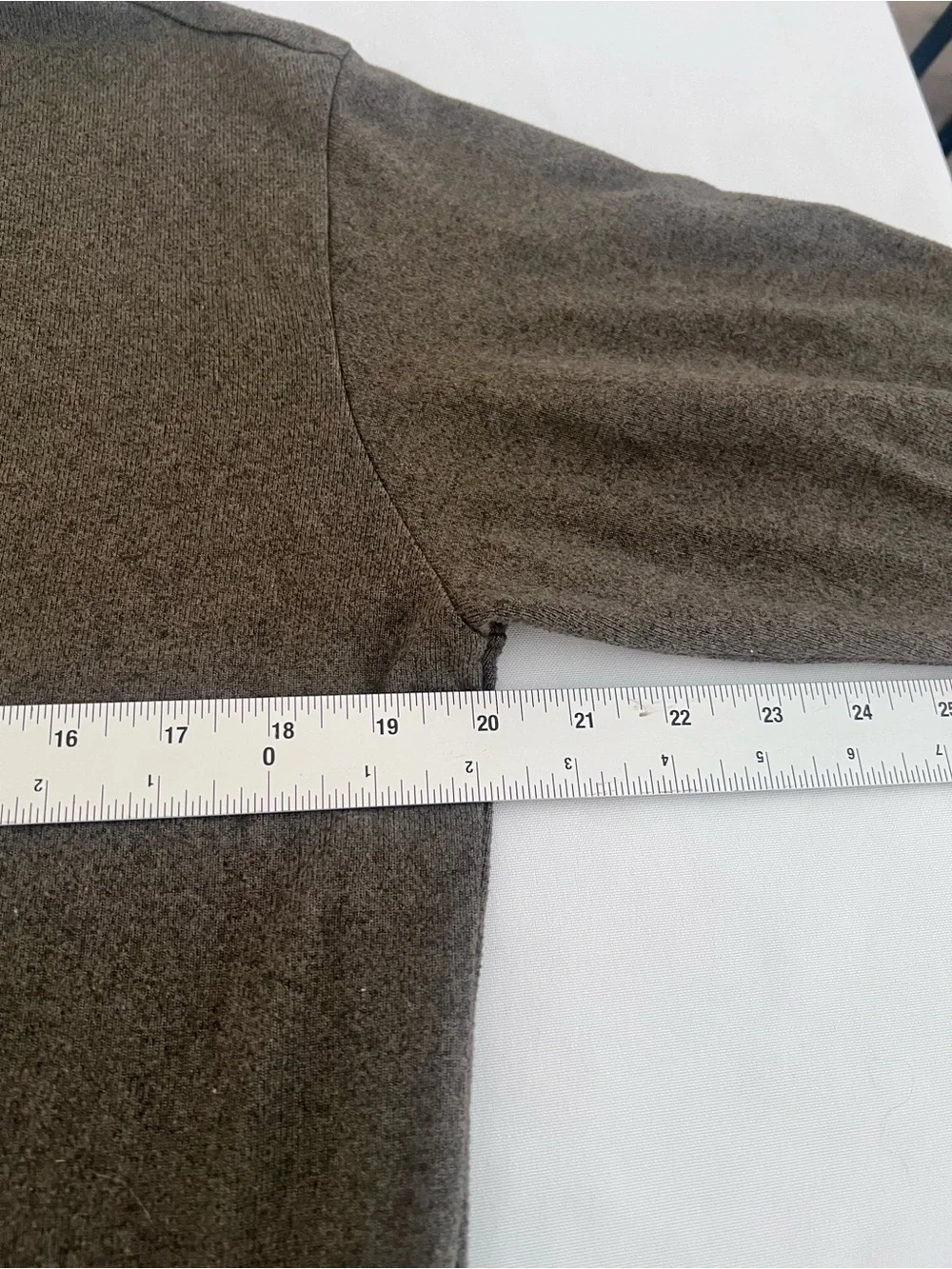 Uniqlo Women Olive Crewneck Sweater